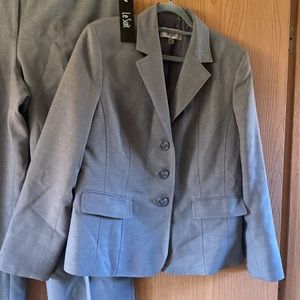 Le Suit size 16 , pants NWT